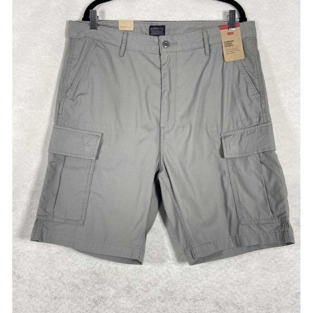 Levi's Carrier Cargo Shorts Men's‎ 36 Gray Loose Through The Thigh Hits New